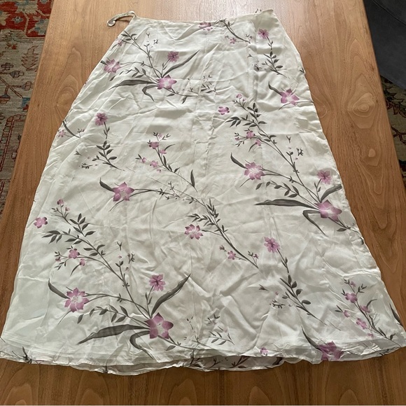 Kate Hill Dresses & Skirts - EUC Kate Hill silk skirt size 12P